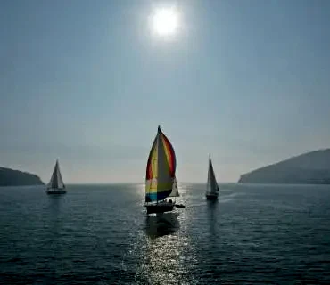 https://kumesarkasi.shop/wp-content/uploads/2025/12/ileri-yelken-cover.jpg